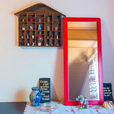 فيلة Laura موستار